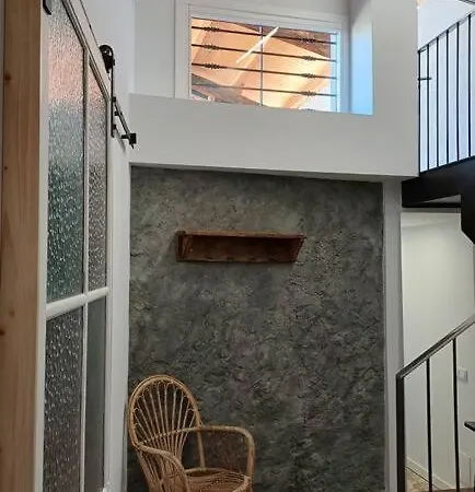 Feelhomevic. Atico Con Terraza En Centro Historico Appartement Vic